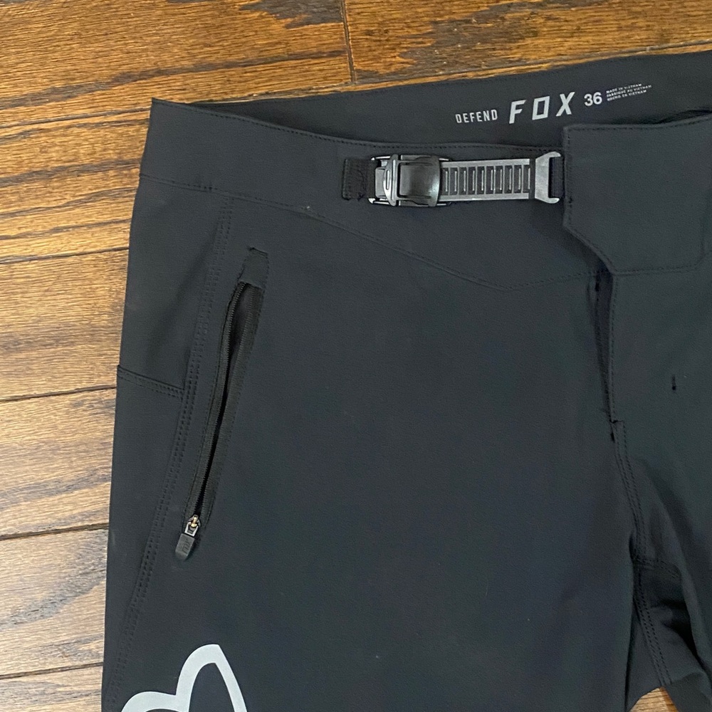 Fox Defend Riding Shorts - Picture 3 of 8